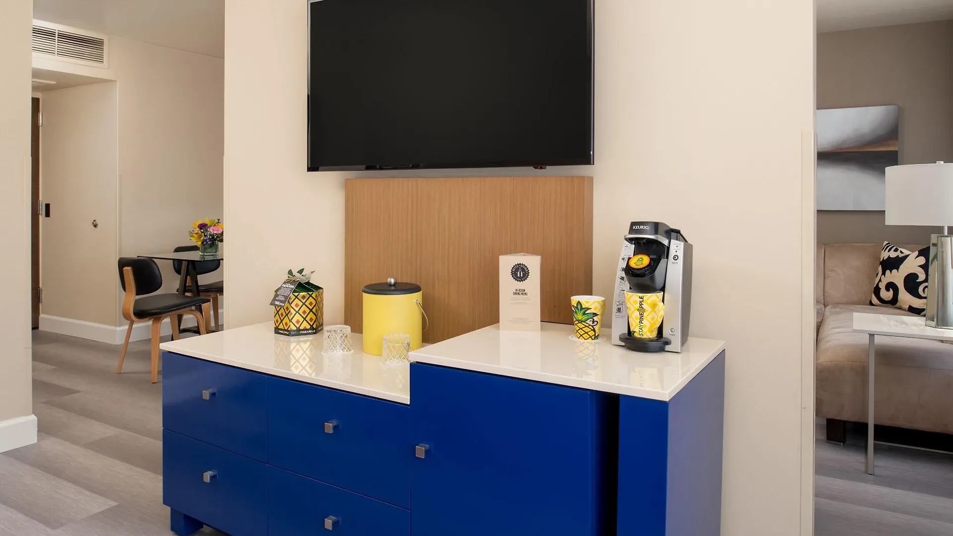 Staypineapple, Hotel Rose, Downtown Портленд