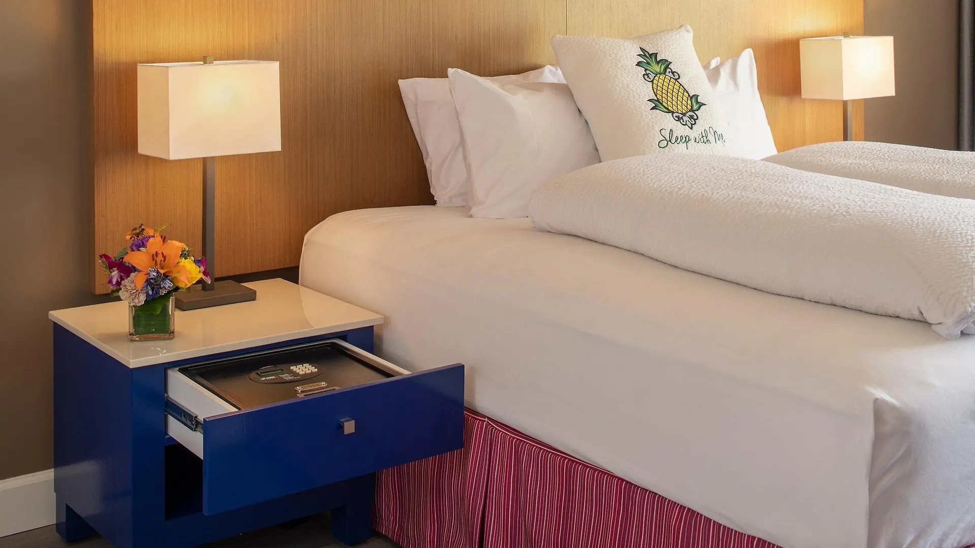 Staypineapple, Hotel Rose, Downtown Портленд 4*,