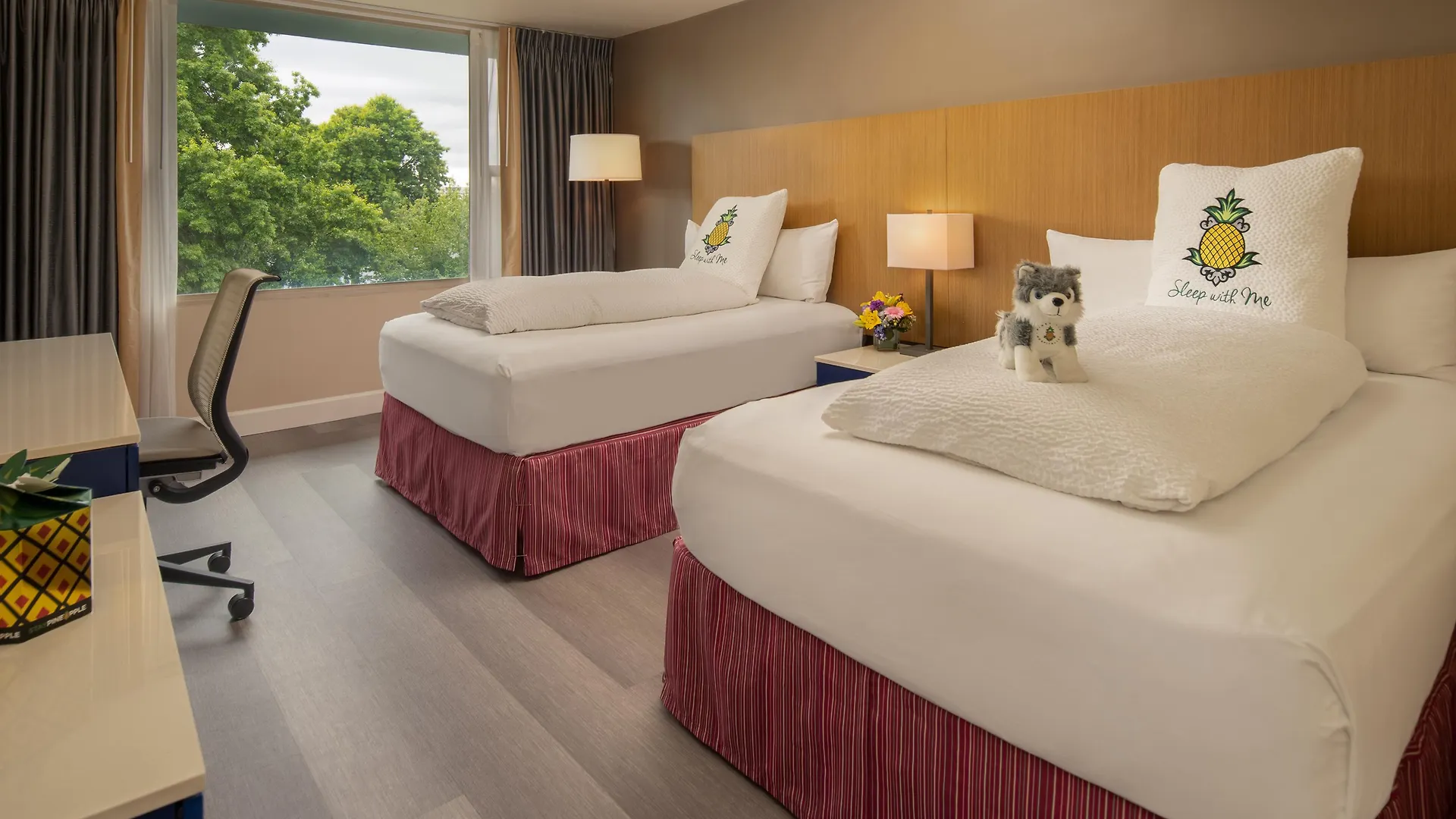 Staypineapple, Hotel Rose, Downtown Портленд