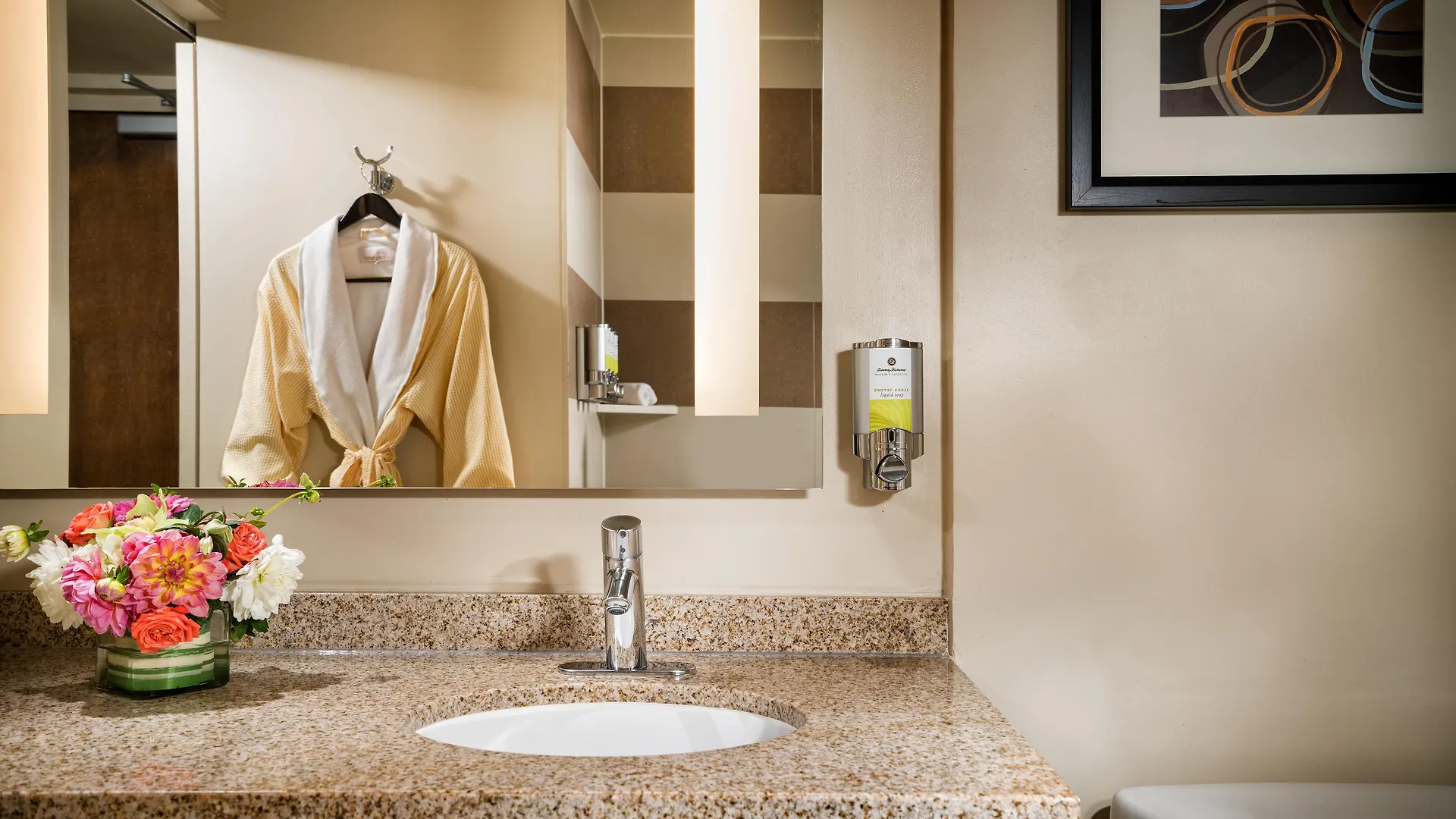 Staypineapple, Hotel Rose, Downtown Портленд