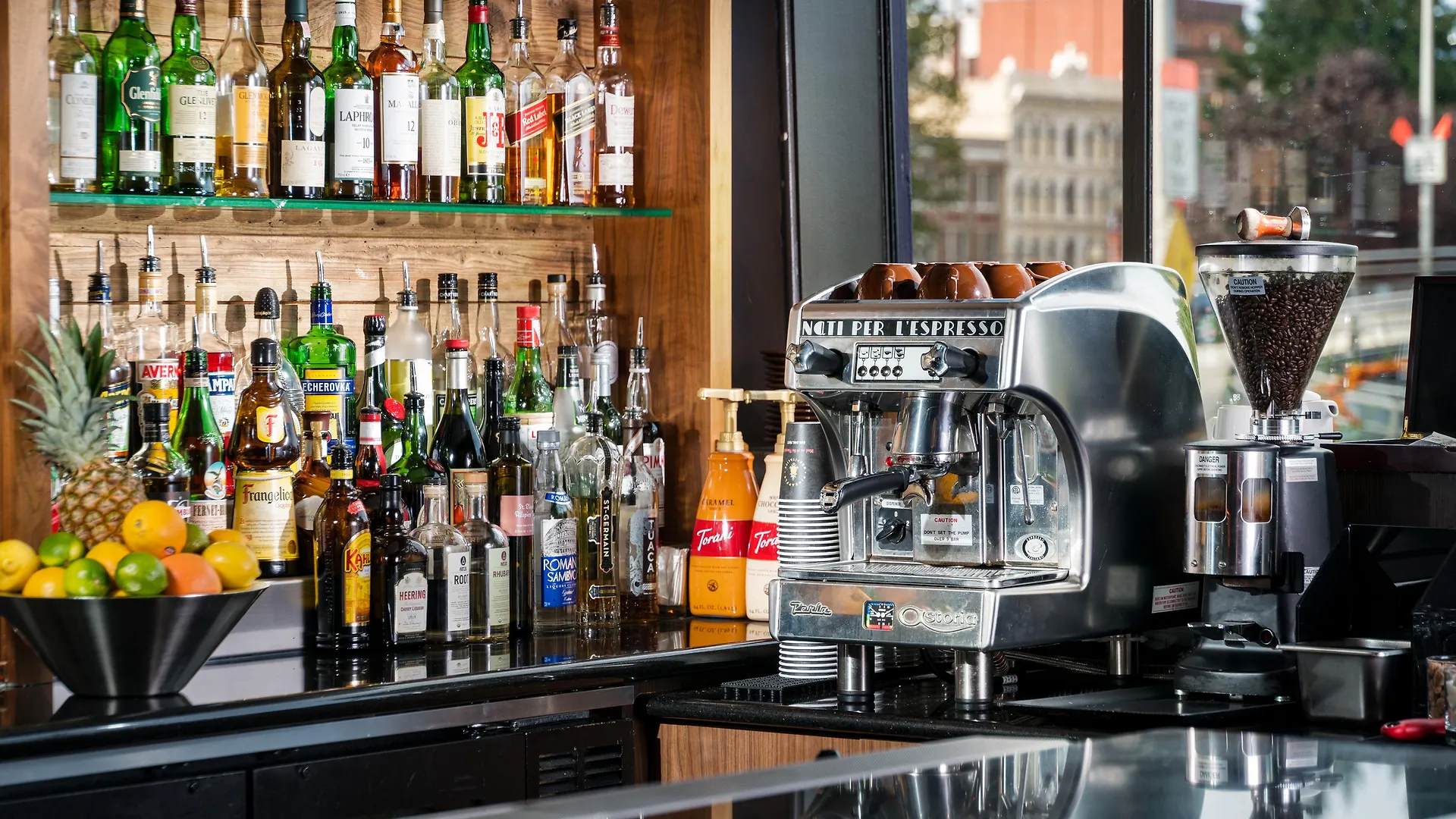 ****  Staypineapple, Hotel Rose, Downtown Портленд США